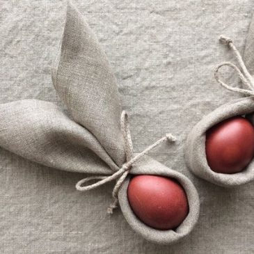 Decoratiuni pentru masa de Paste. Top 5 ornamente pascale inedite